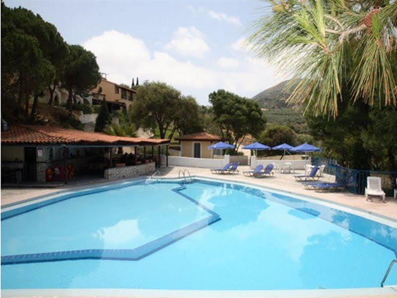Celia Apartments Vasilikí Екстериор снимка