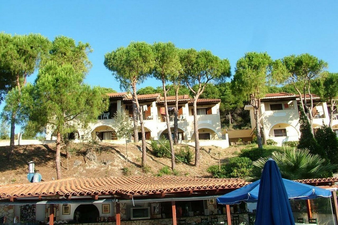 Celia Apartments Vasilikí Екстериор снимка